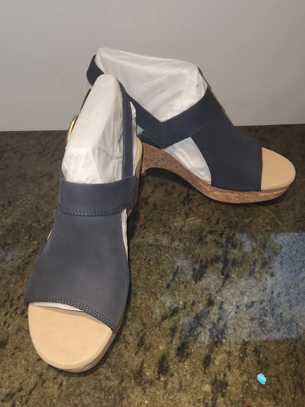 Clarks Open-Toe Navy Wedge 10 Wide Width Bnib